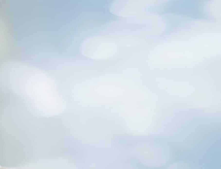 Mykt, uskarpt bakgrunnsbilde med lyseblå og hvite nyanser.