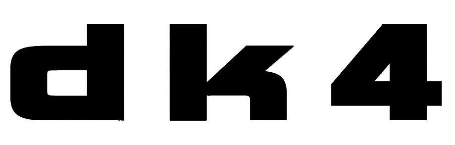 DK4-logo i sort, stort, fed skrift på hvid baggrund.