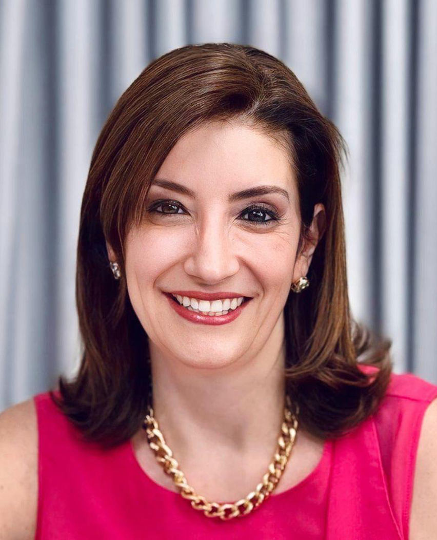 Dra. Ana Carolina Lazaro