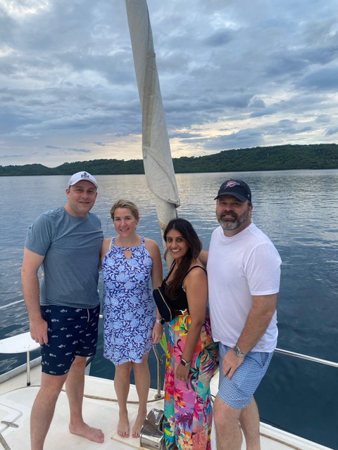 [headshot] image of customer (for an ecommerce)