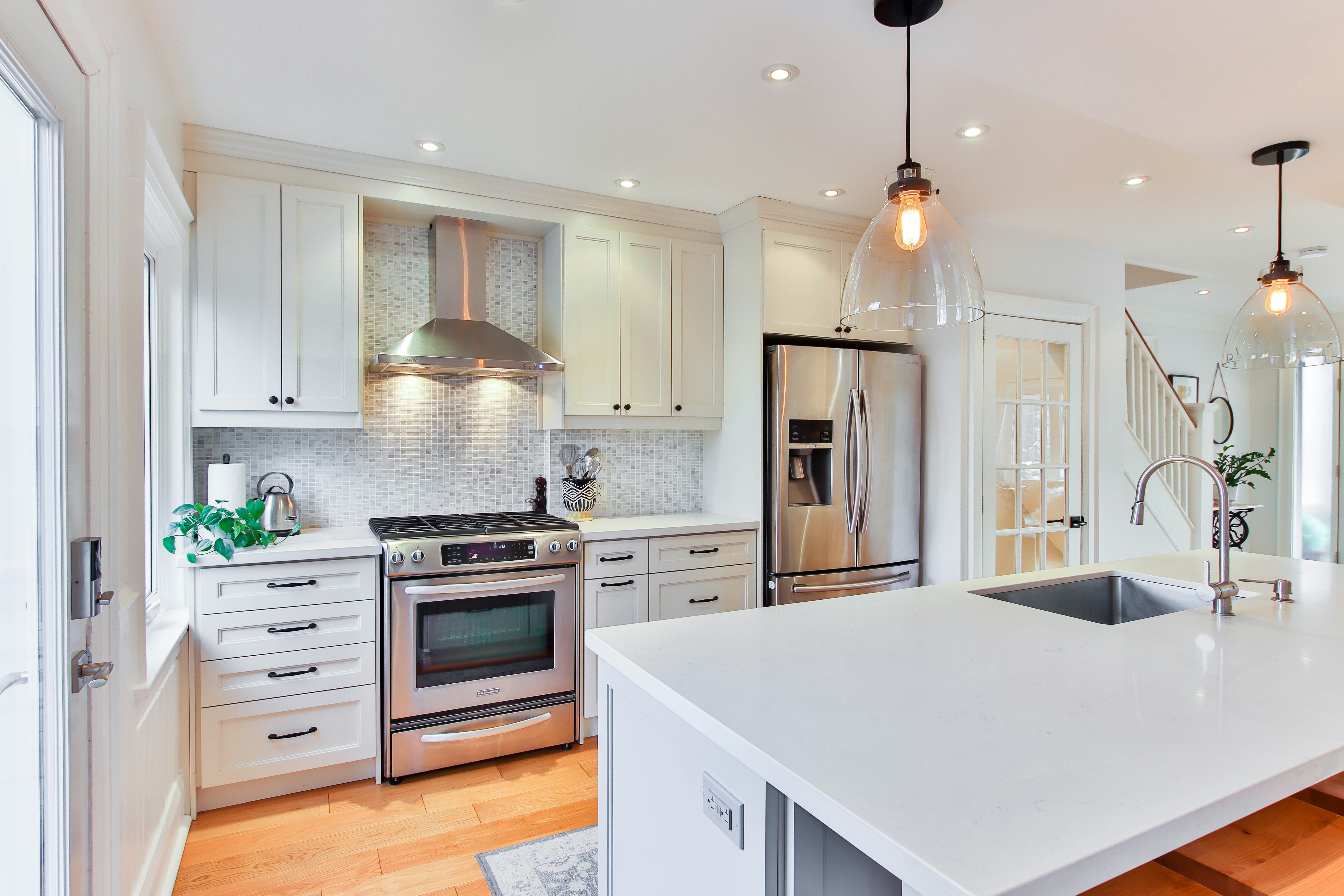 Professionally Cleaned Kitchen in Denver