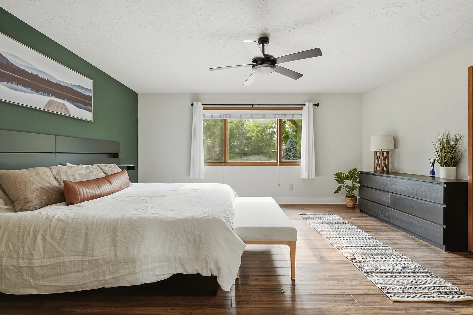 Professional home cleaning for your living room