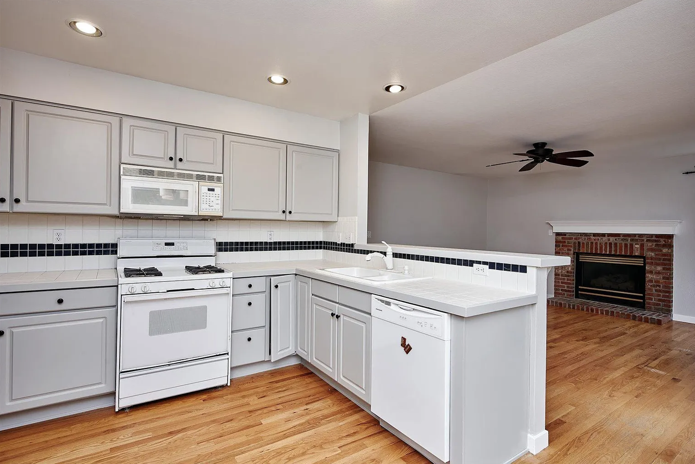 Clean unfurnished kitchen ready for move-in or move-out