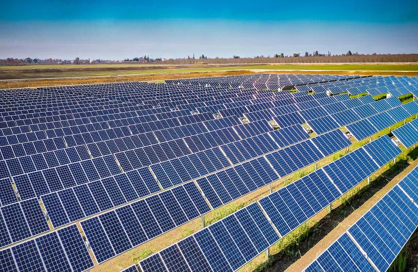 Ground-mounted solar installation developed by Onyx Renewables, supporting commercial energy procurement.