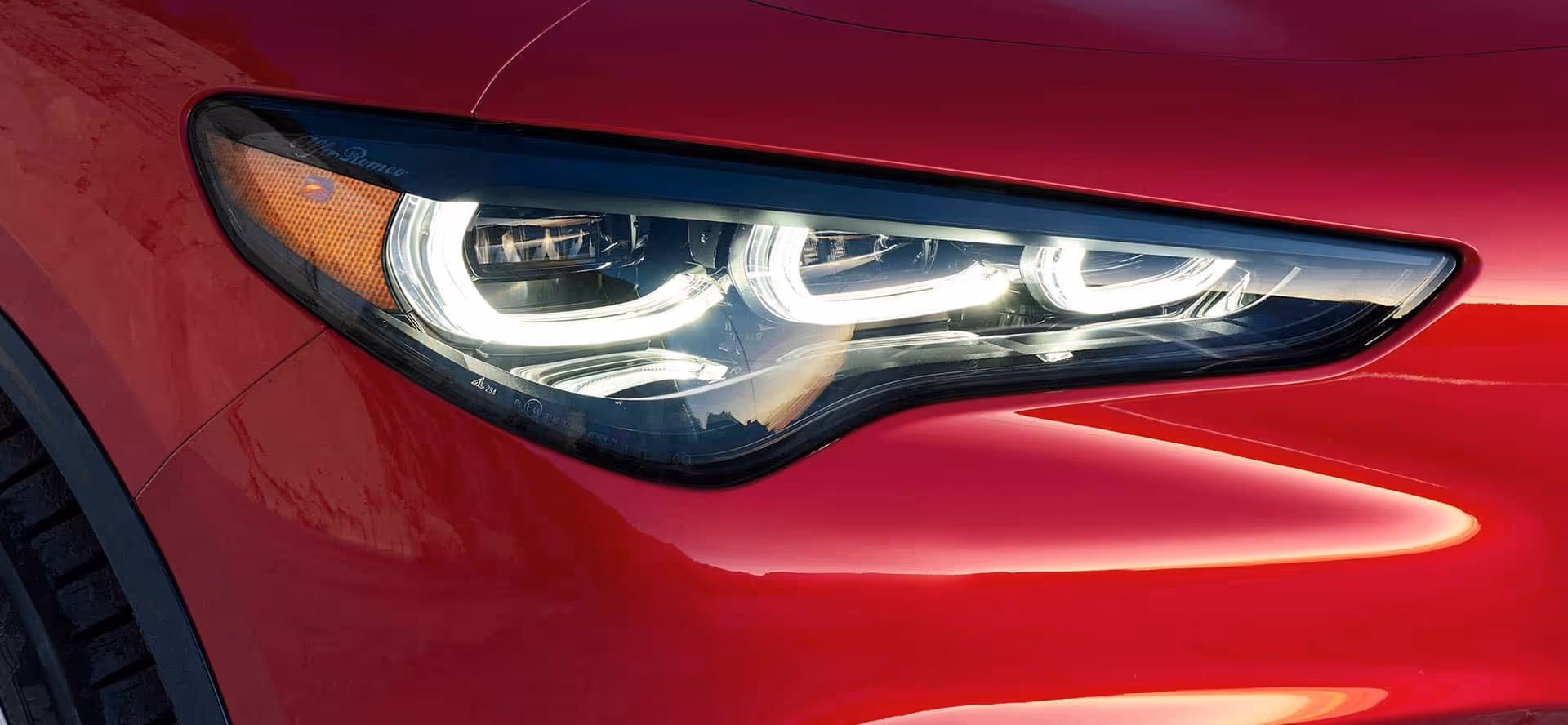 Alfa Romeo headlight assembly