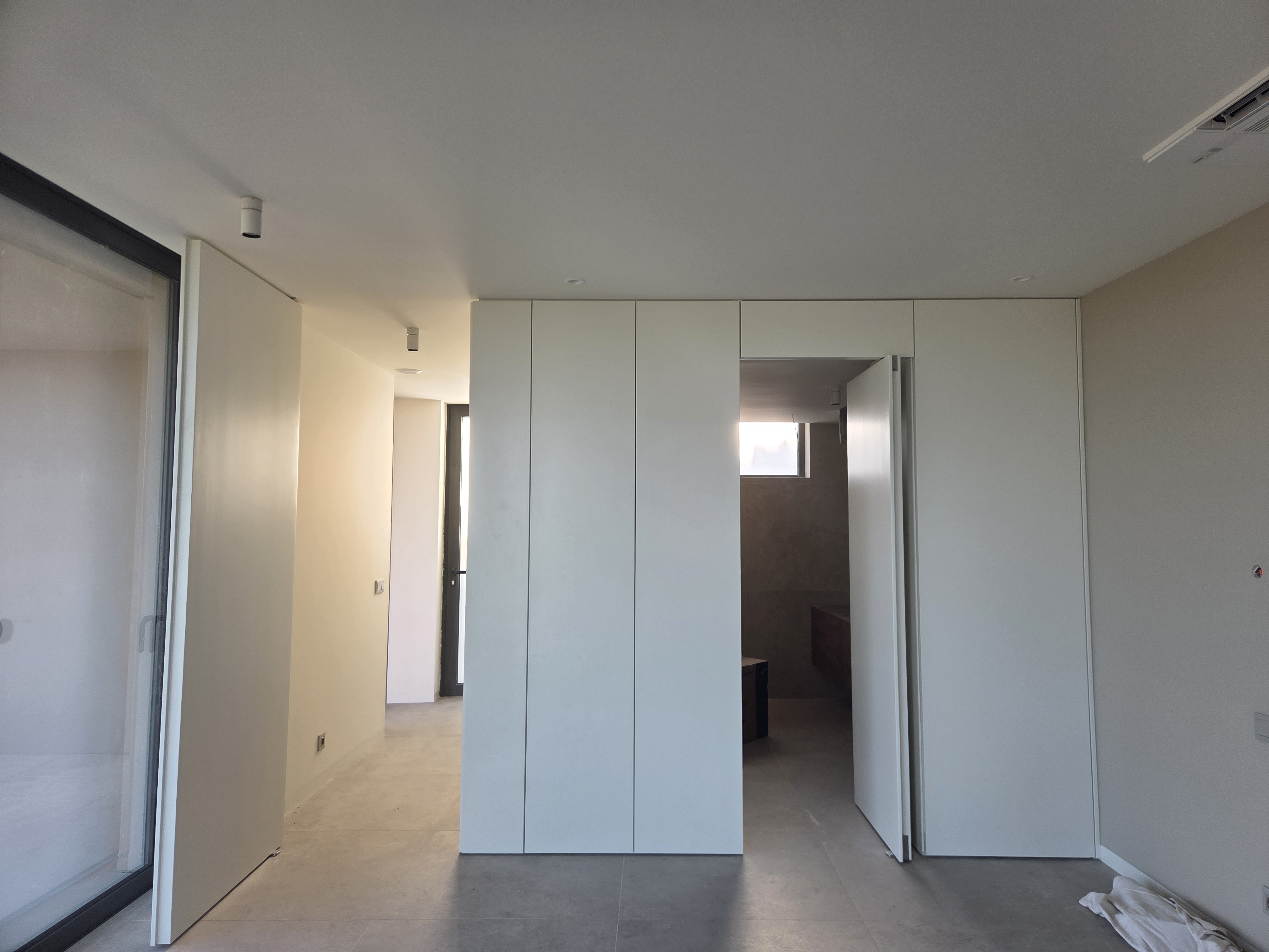 Small Hill Cottage: