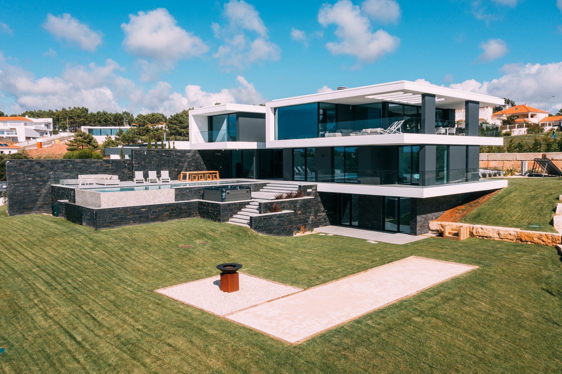 Sea Insight Villa A Home Shaped by Two Horizons