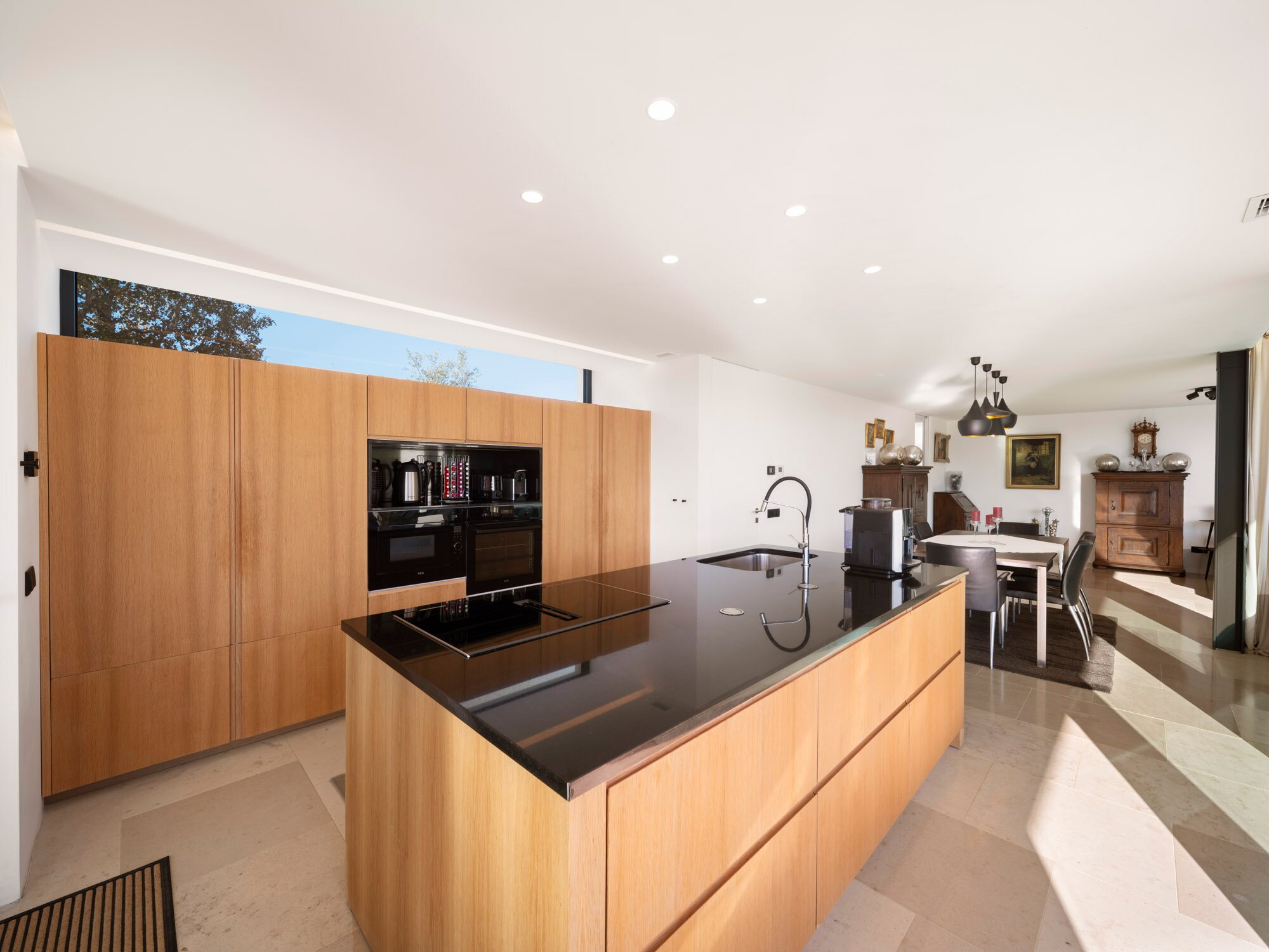 Rural Paradise Villa: Where Modern Living Takes Root