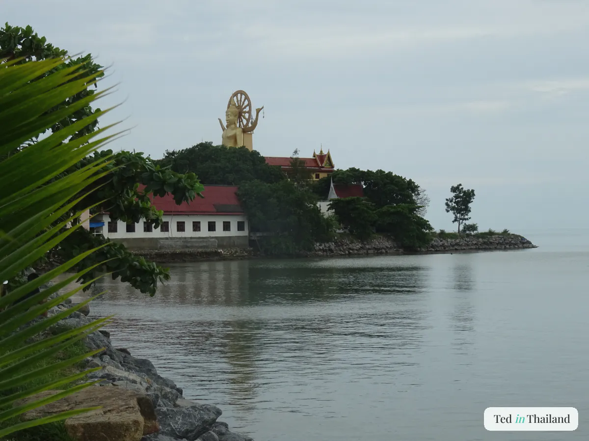 Wat Phra Yai 01