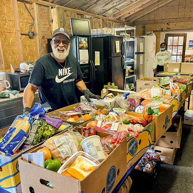 Food packing at Commissioned To Heal