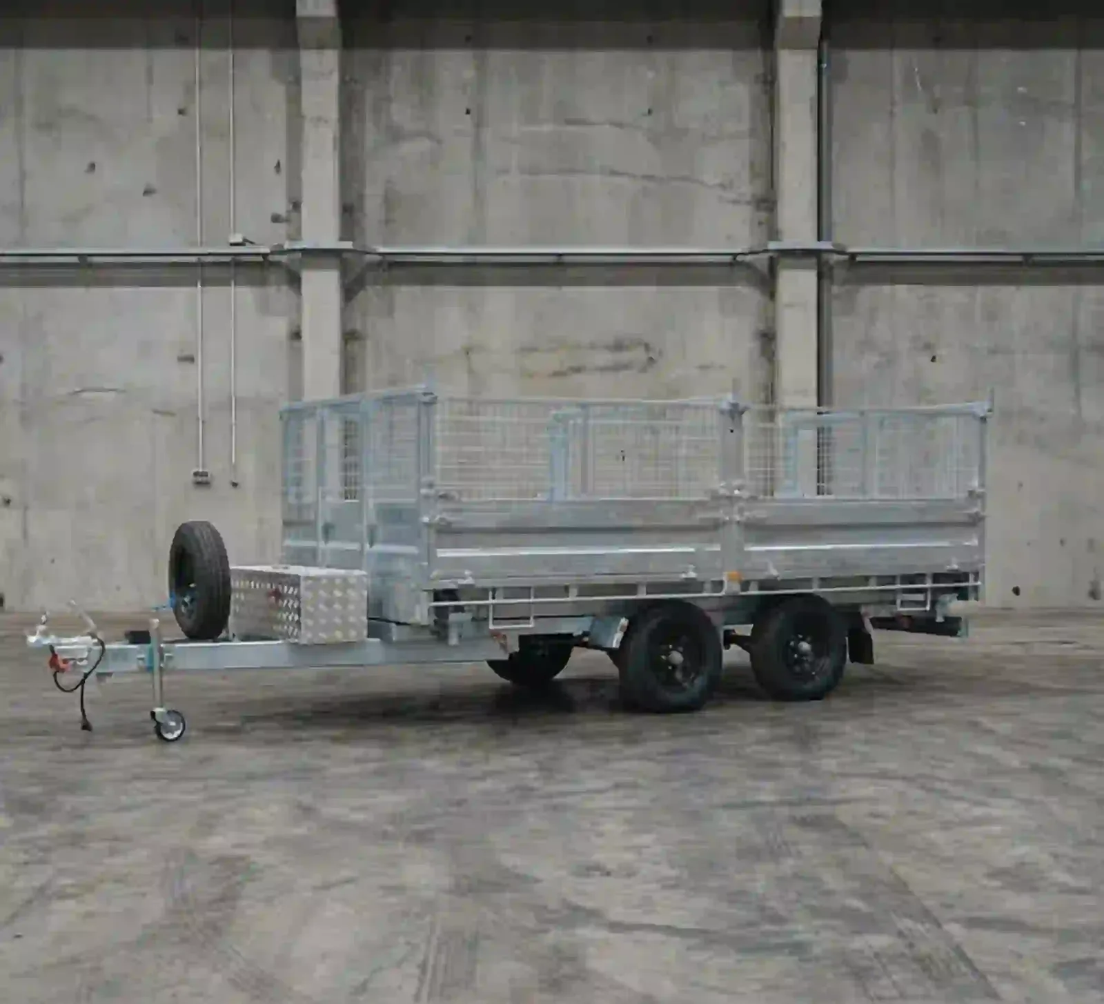 Hydraulic tipper trailer