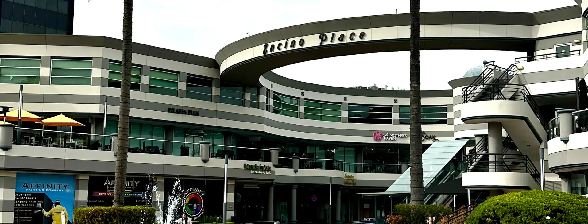 Beverly Hills Braces Outdoor Image at Encino Location