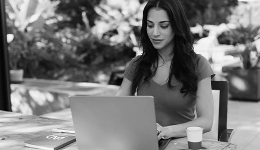 Conseillere immobilier IAD Annecy