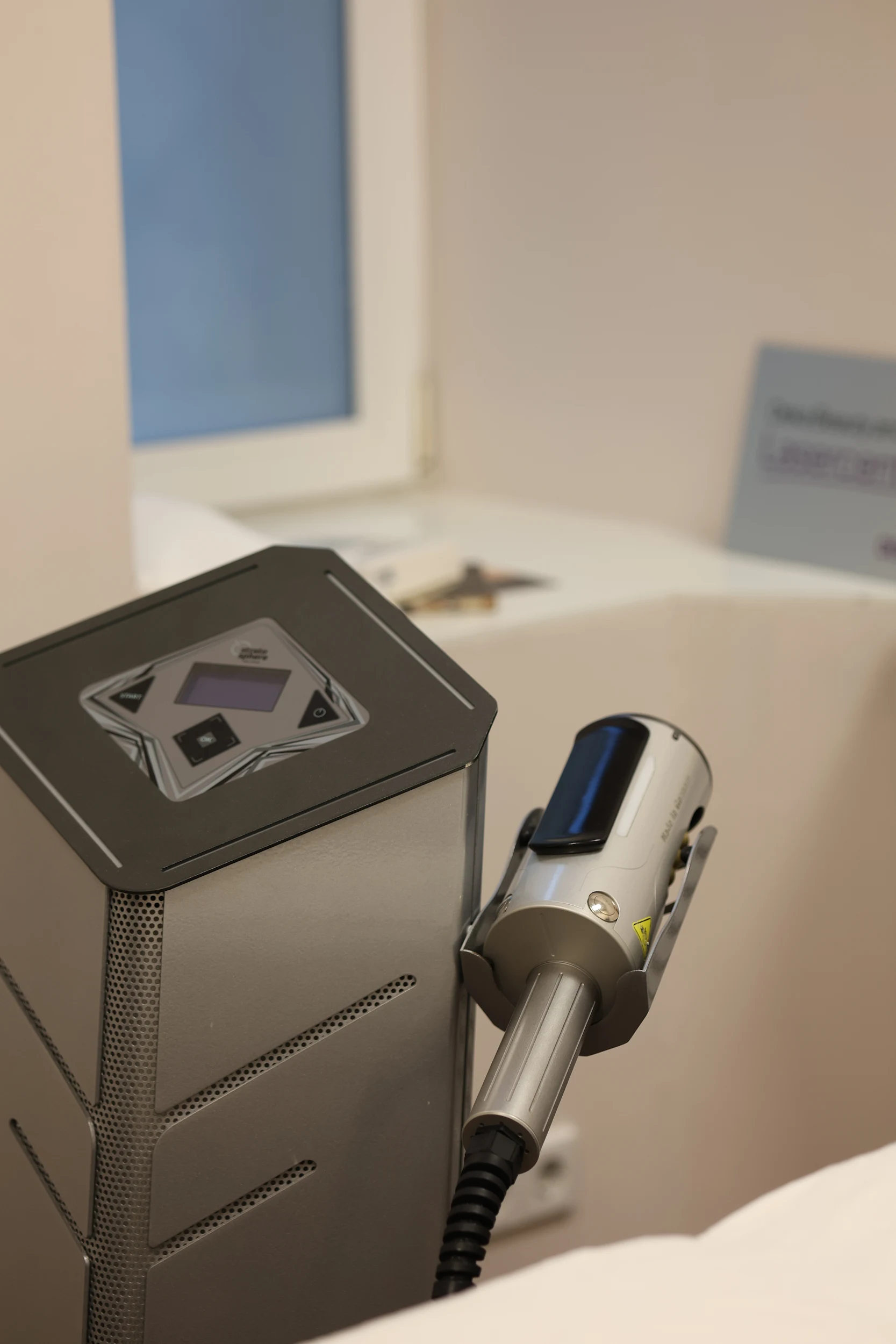 Stratosphere Massage Behandlung im Beautyroom Berlin – Tiefenentspannung und Wohlbefinden