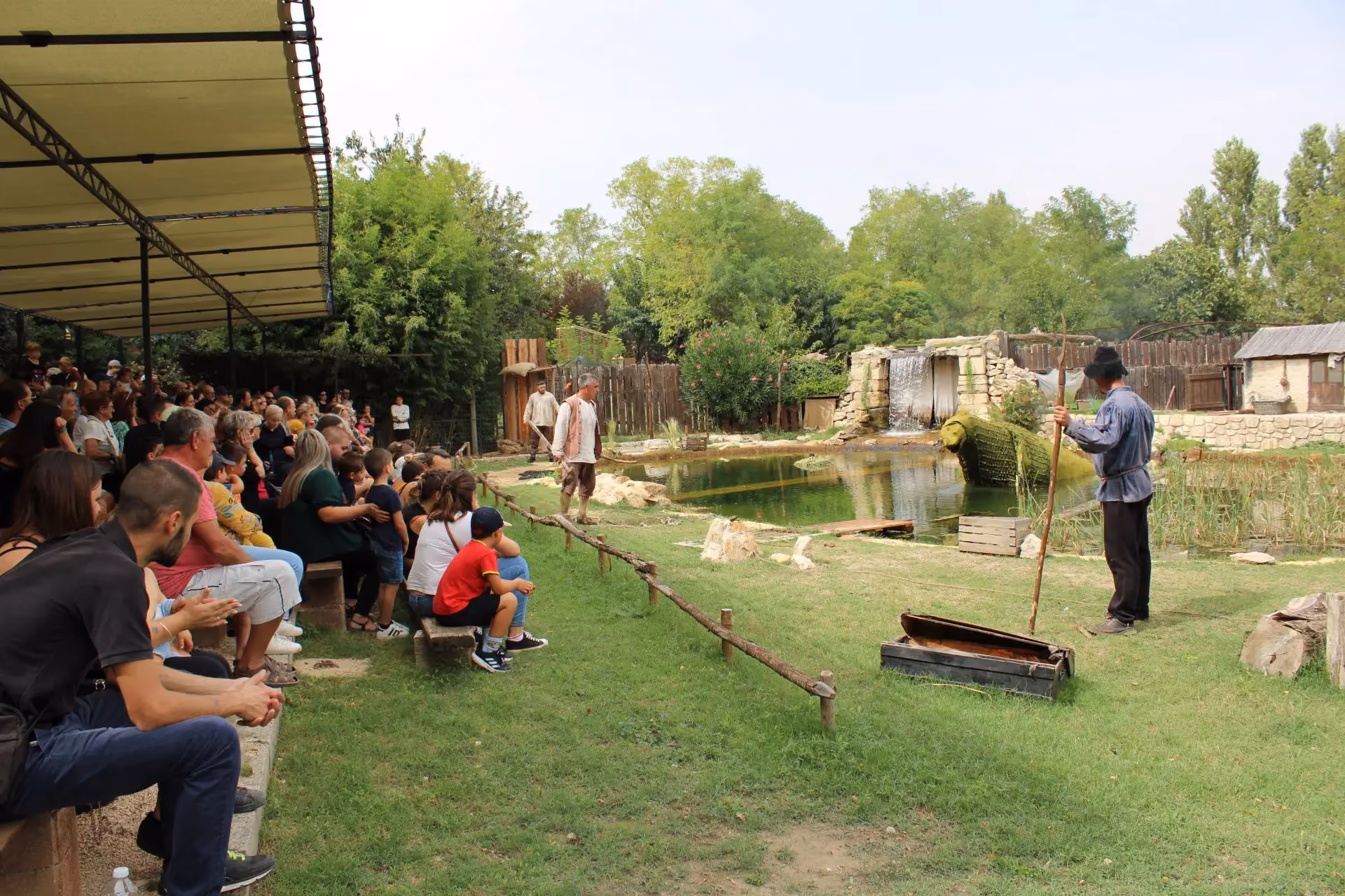 Spectacle « La légende du lac » au Vieux Mas — photo de couverture