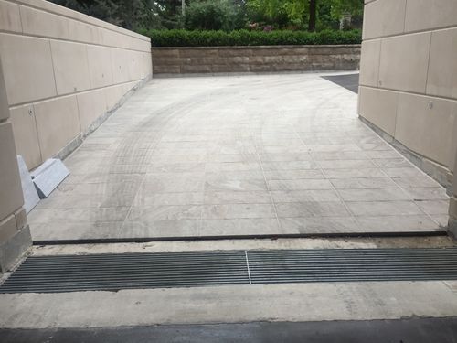 image of team discussion (for a hr tech)