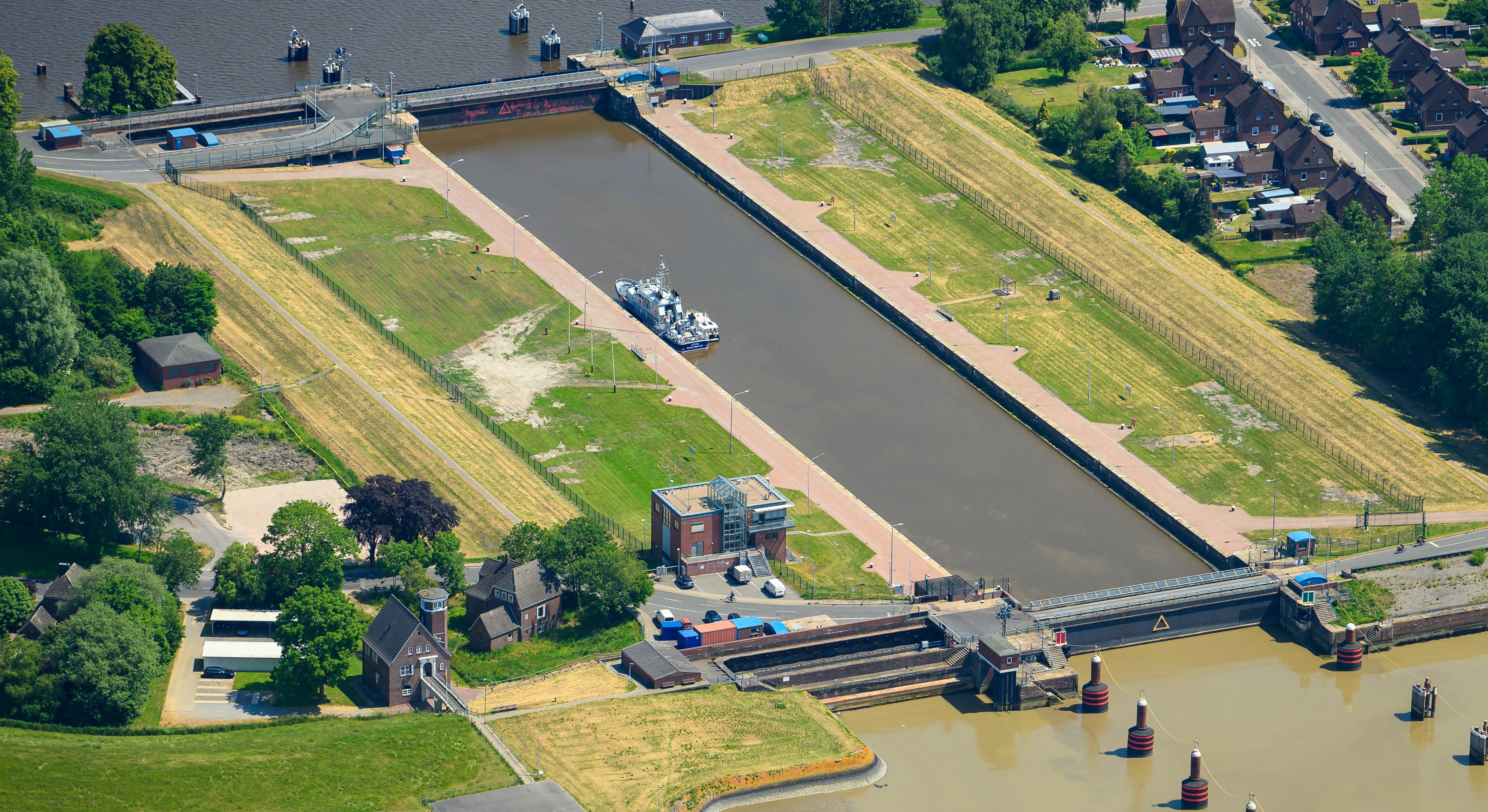 Seeschleuse Emden – Grundinstandsetzung im Stahlwasserbau durch Ingenieurbüro SAV