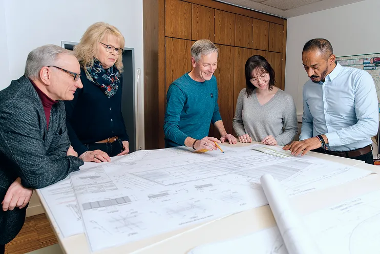 Bauingenieur-Team SAV bei der Abstimmung zur Tragwerksplanung in Papenburg