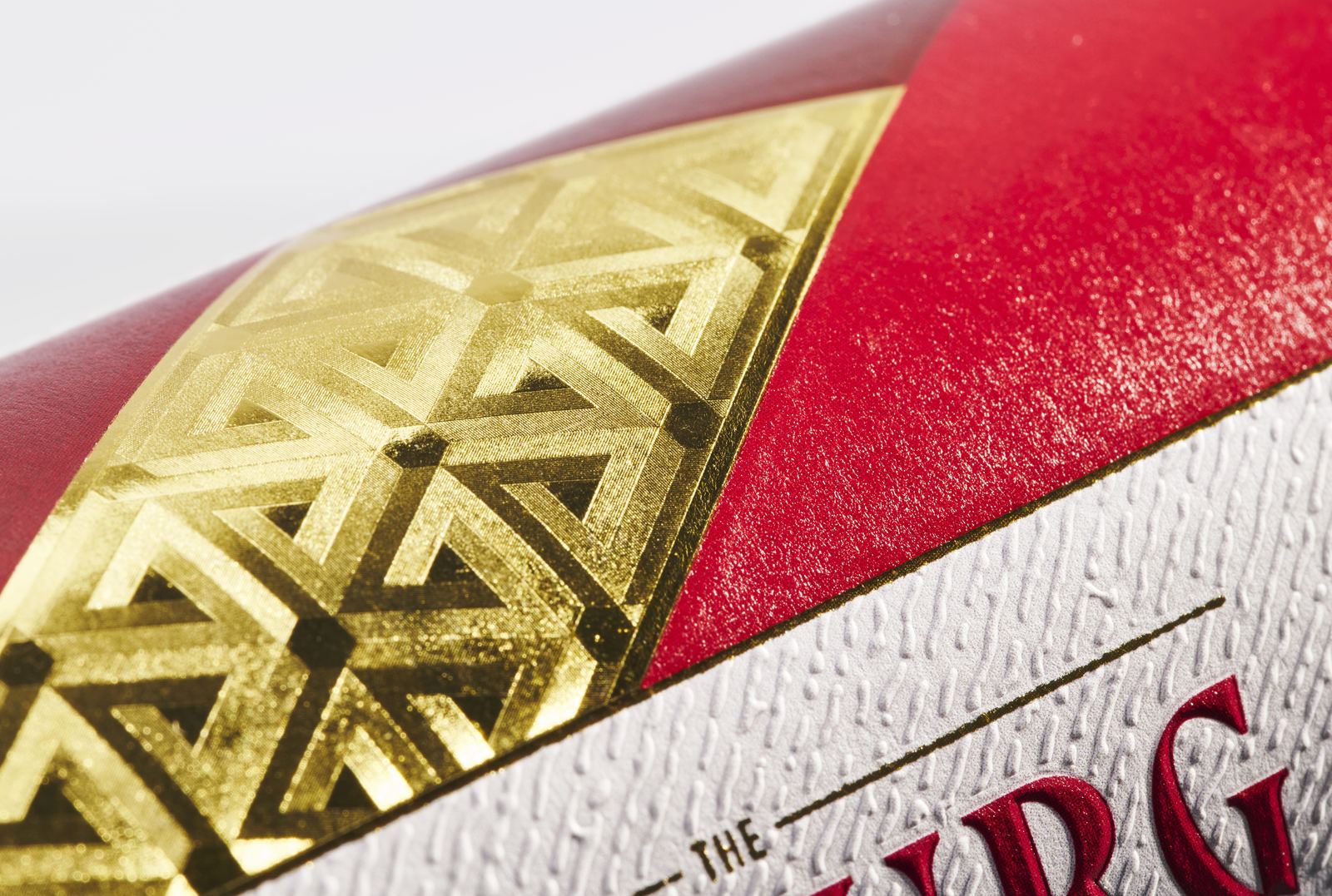 Nano Embossing stamping detail on beer label - 02