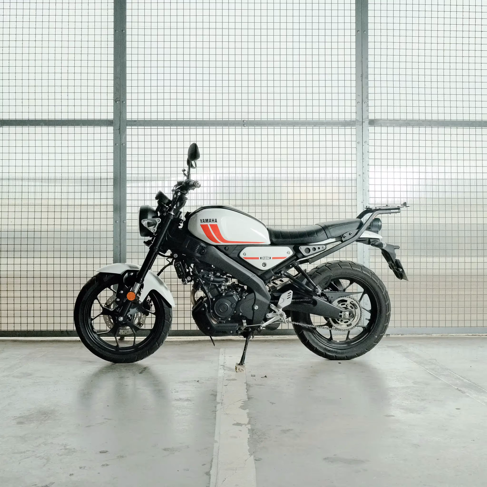 Louer une Yamaha XSR 125 : le choix parfait pour débuter à moto