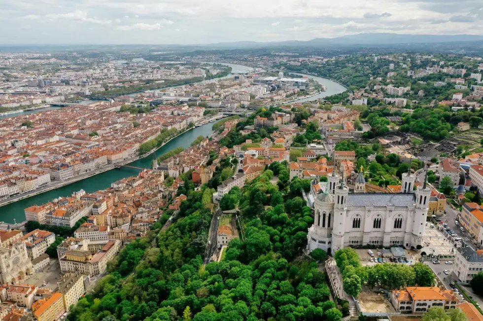 Lyon à moto : découvrez la ville et sa région