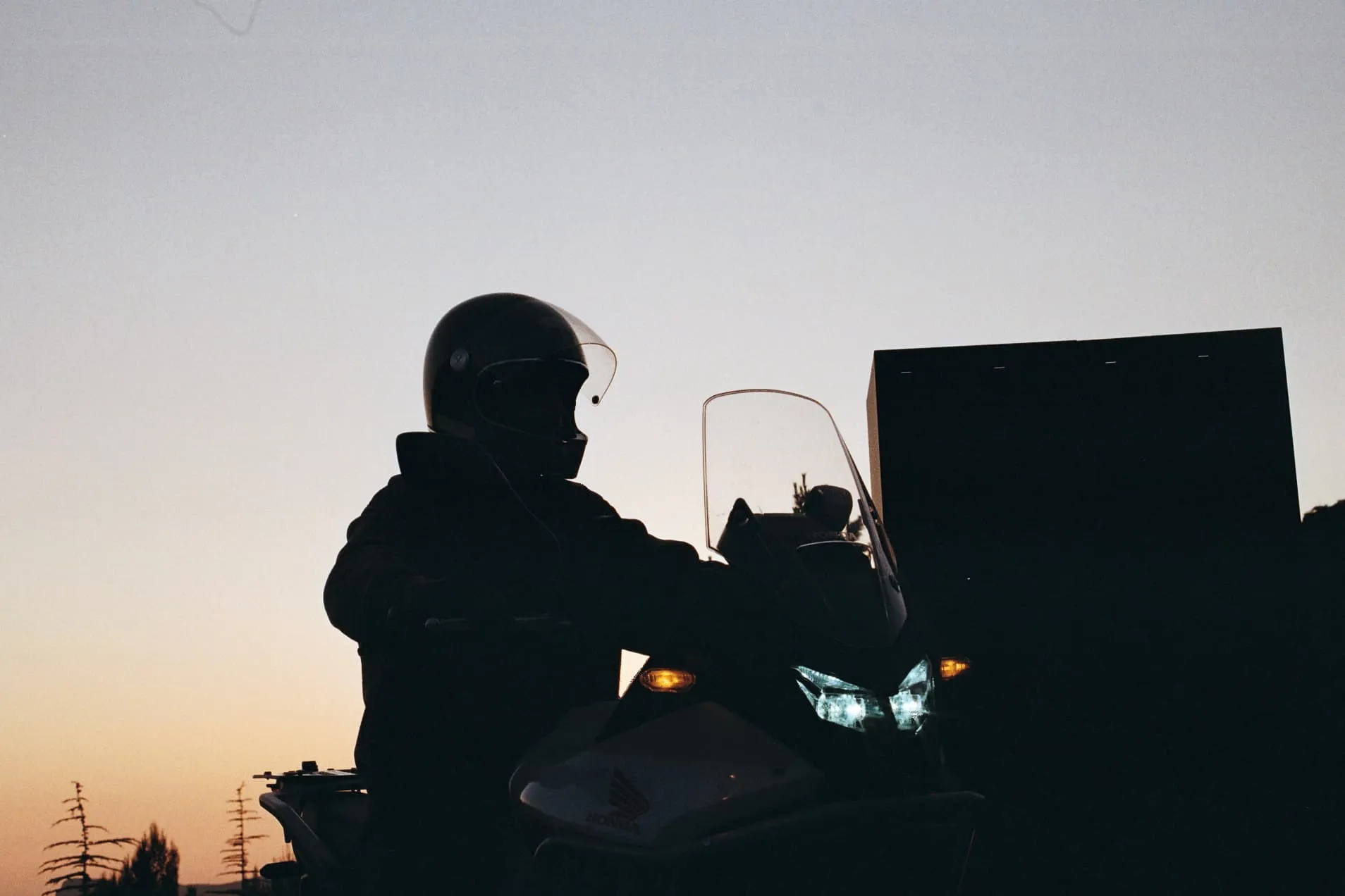 Nos motos disponibles à la location à Montpellier : laquelle choisir