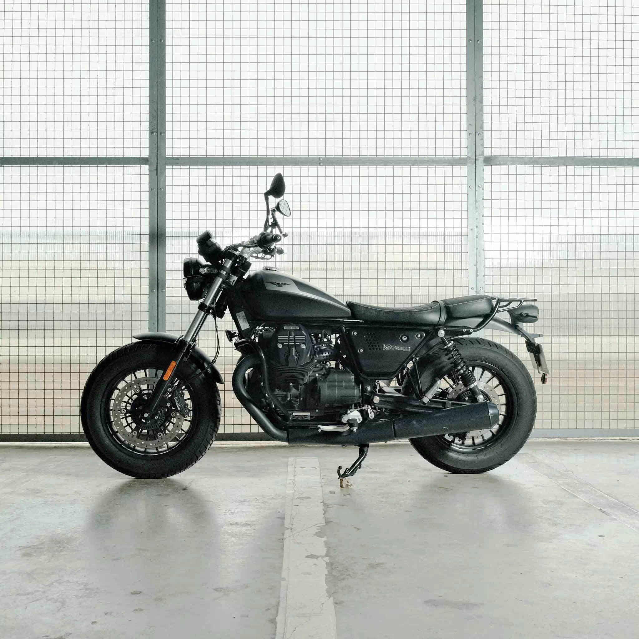 Moto Guzzi V9 Bobber