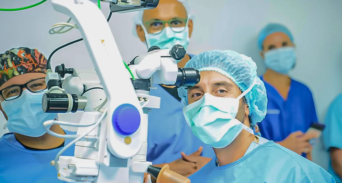 Surgeons in the Operating room using itrack devices