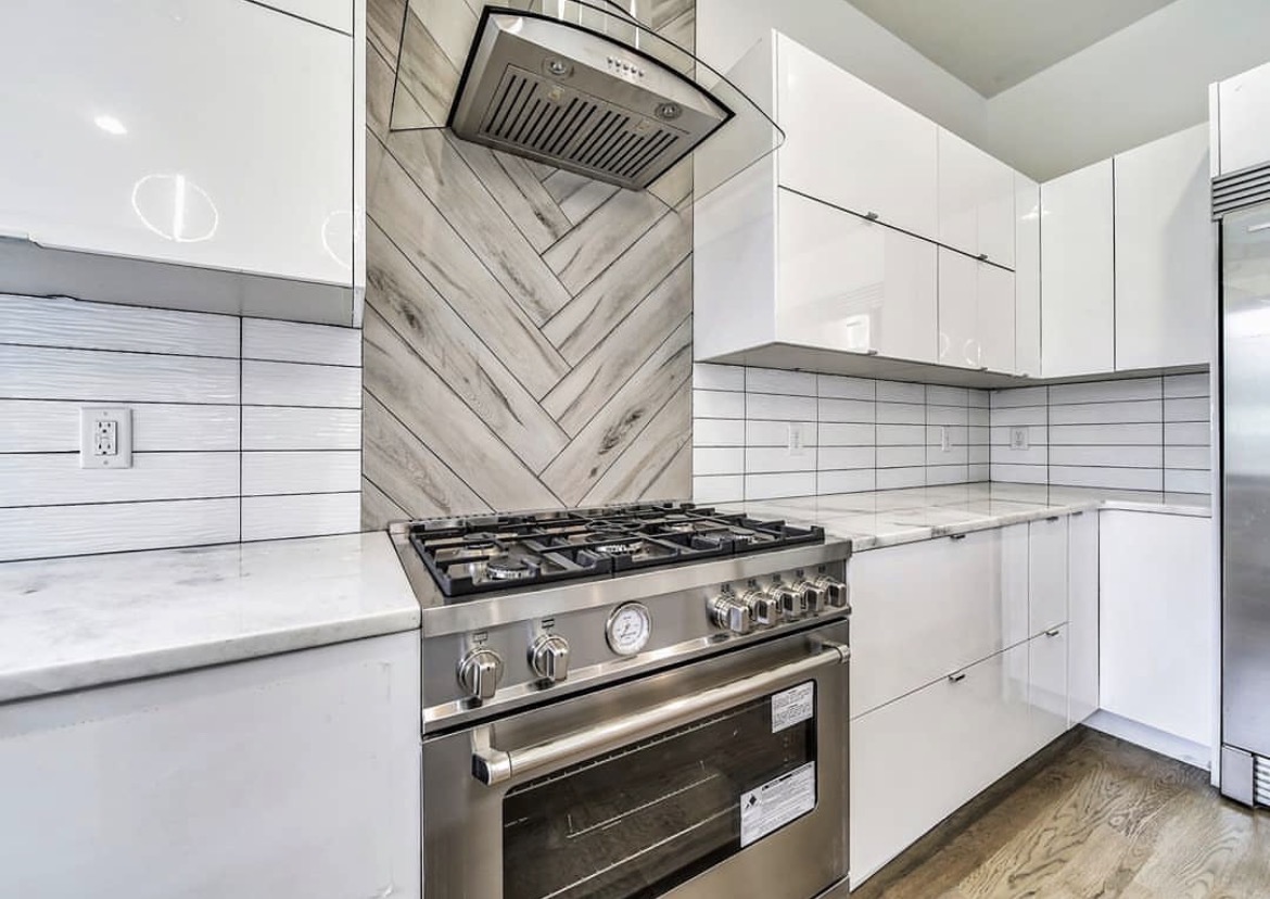 Kitchen backsplash tile installation in Charlotte area