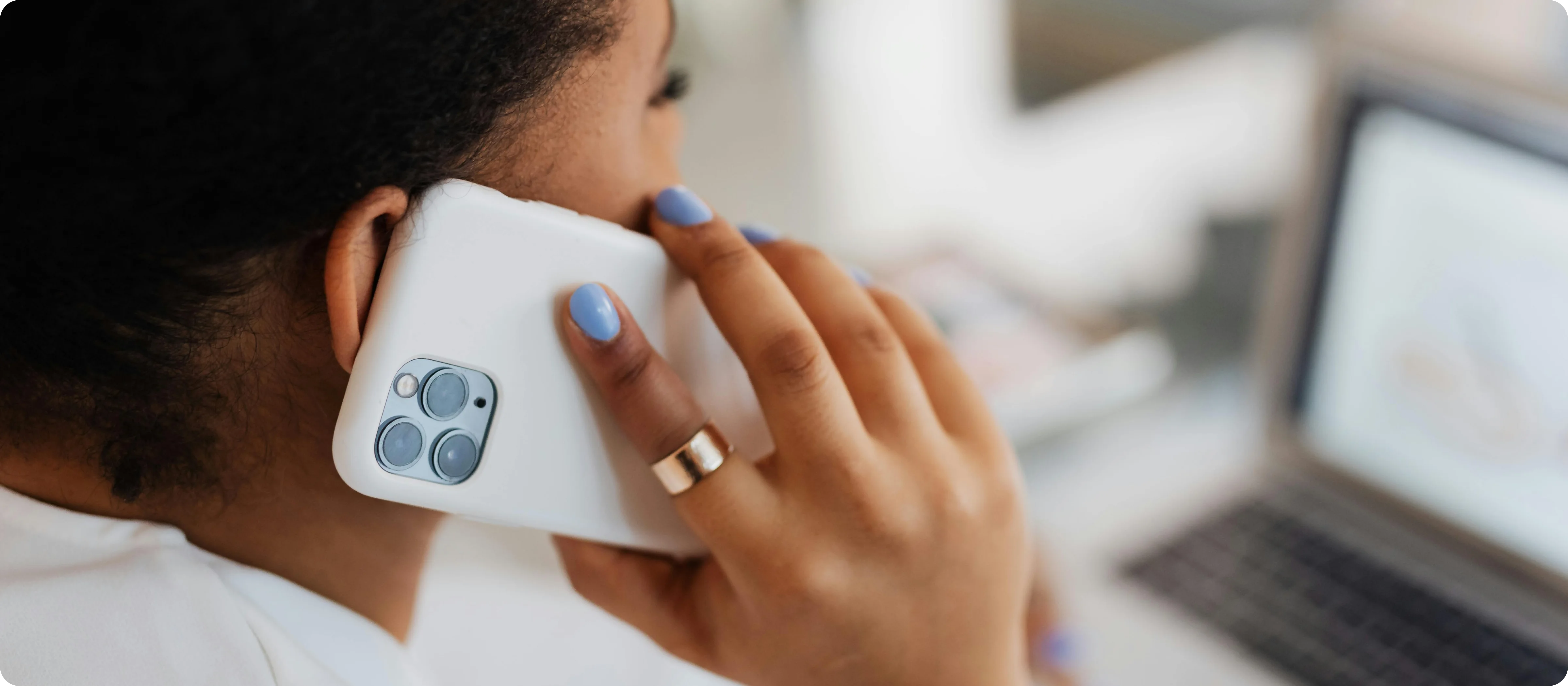 Stravo-contact-one-banner-image