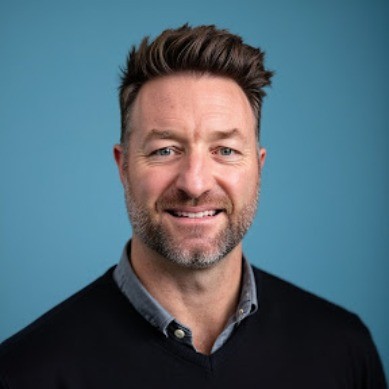 [headshot] image of customer (for a construction company)