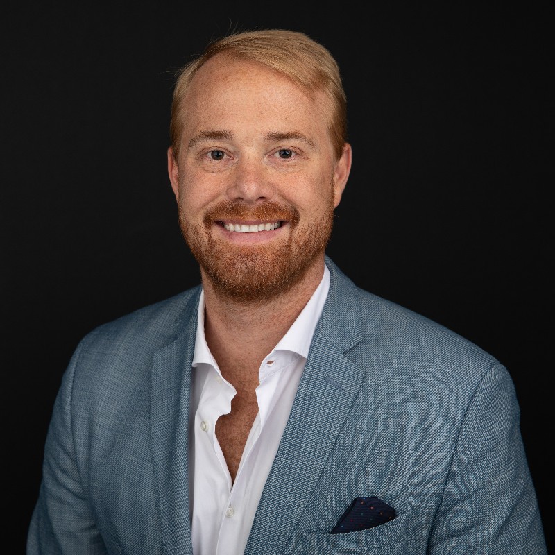 [headshot] image of customer (for a construction company)