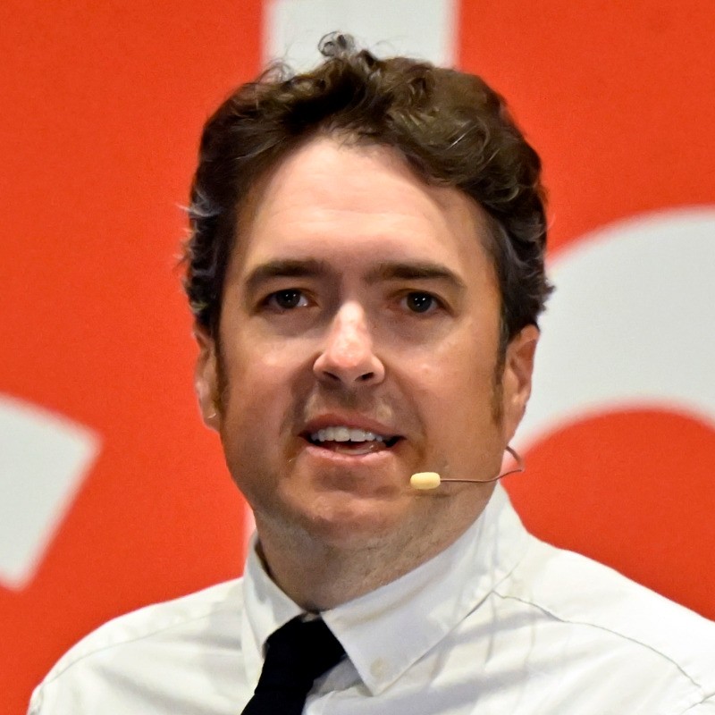 [headshot] image of customer (for a construction company)