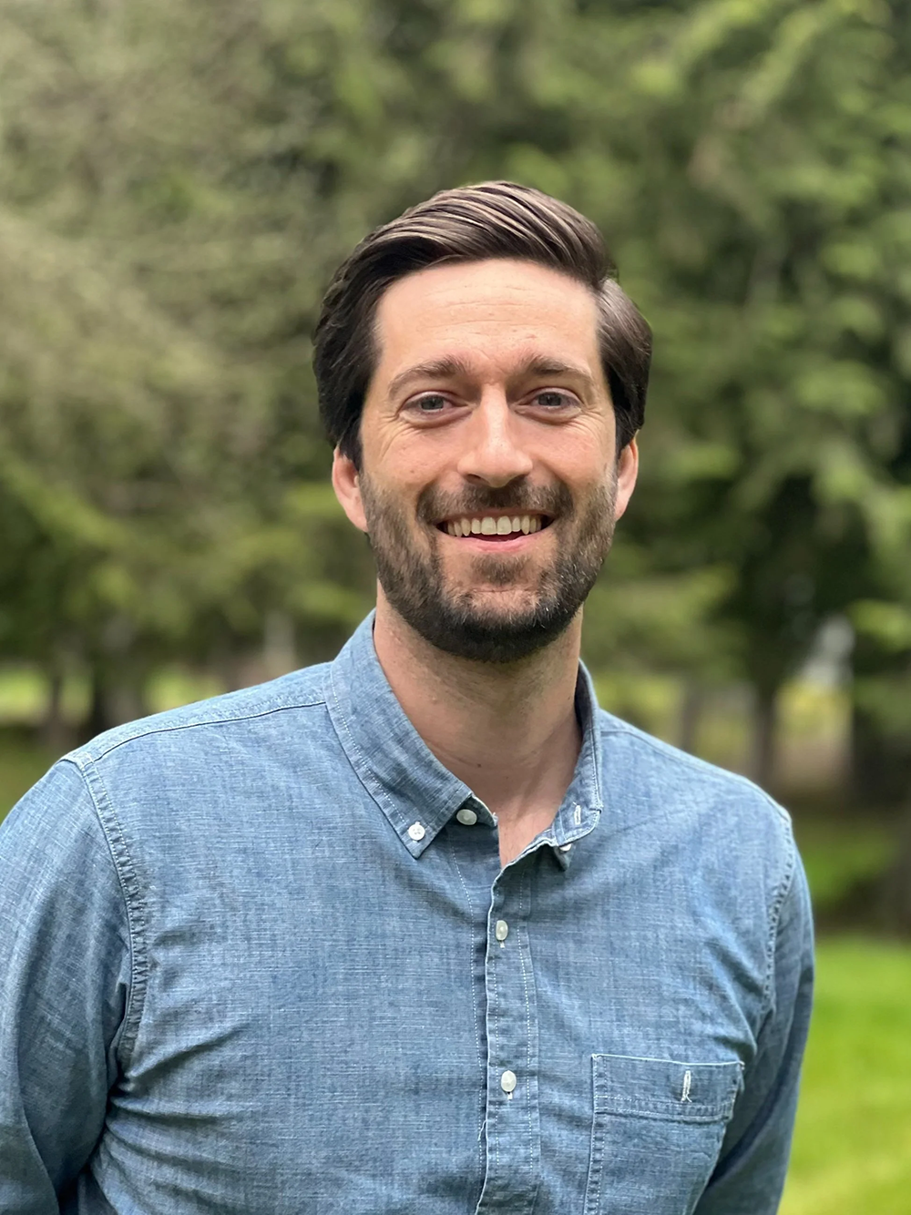 [headshot] image of customer (for a construction company)