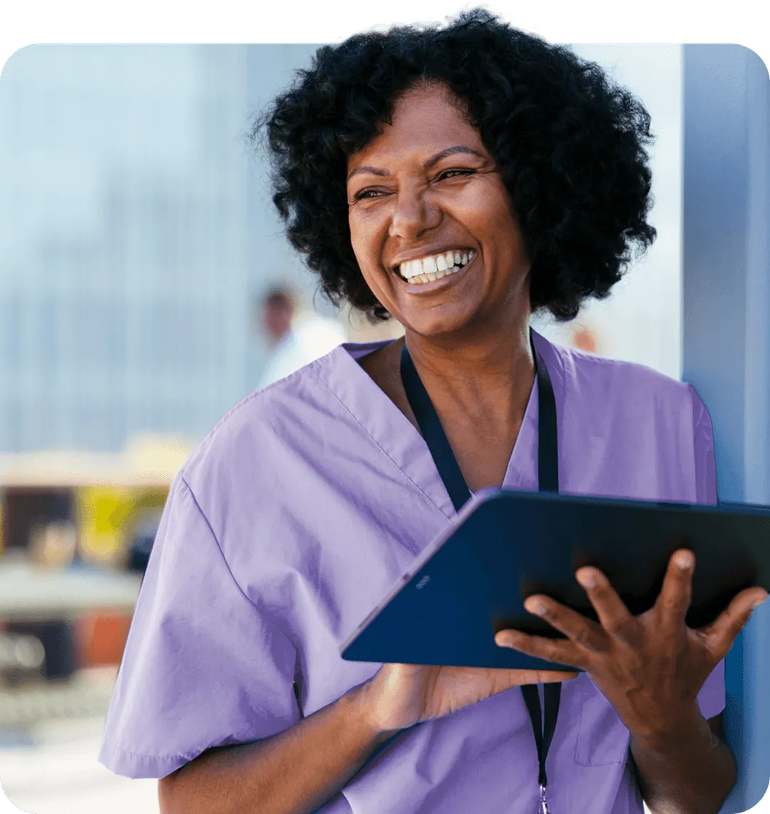 Clinician using Freed AI scribe with Magic Edit, custom templates, and secure patient send options