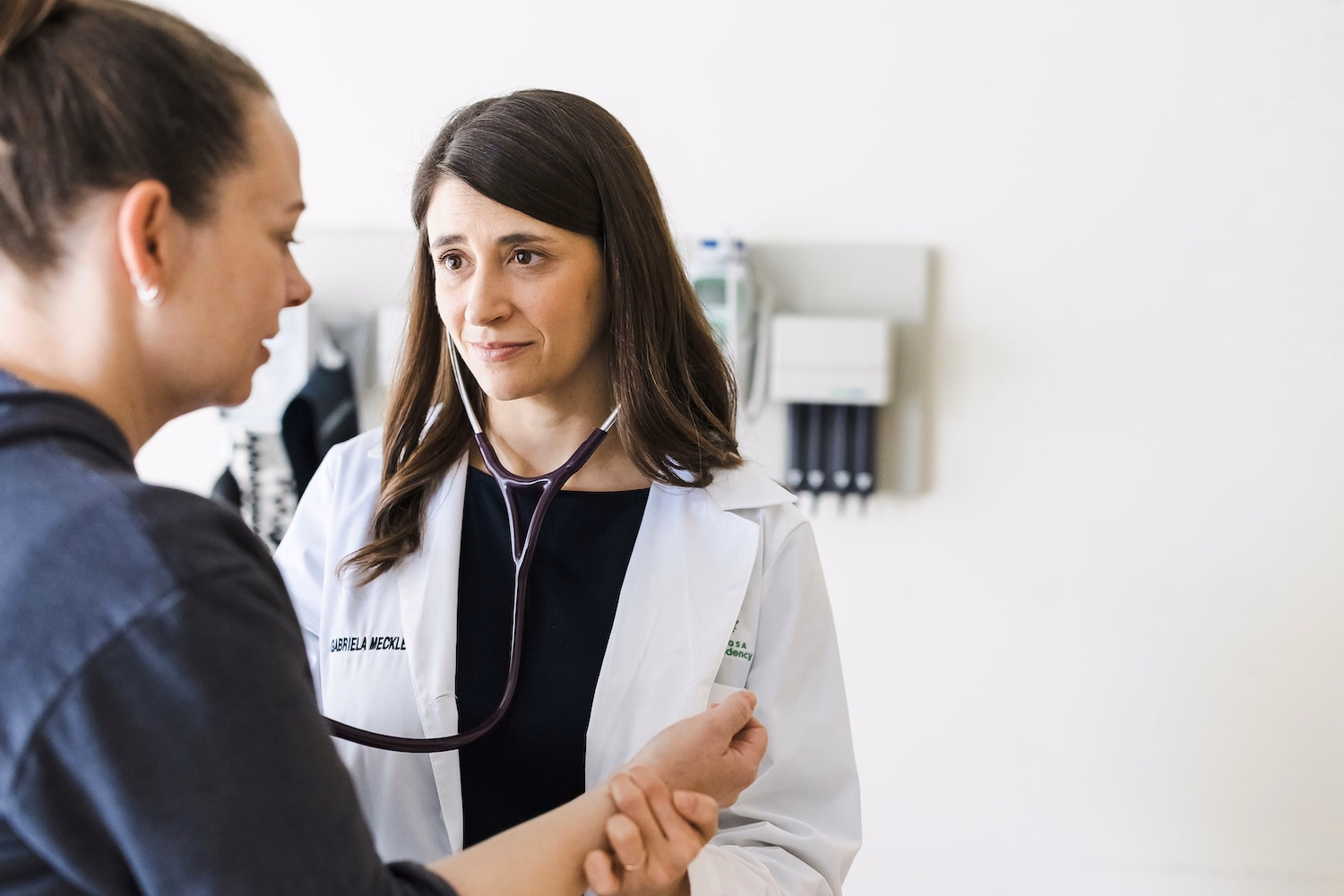 Navigating the Flaws of AI Scribes: A Clinical Examination