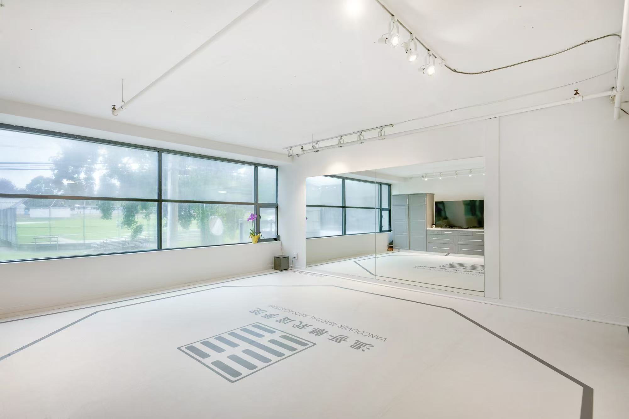 image of cocktail being prepared (for a distillery)