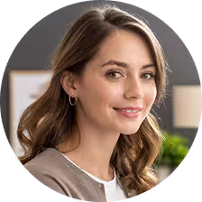 Friendly portrait with natural makeup and gentle lighting.