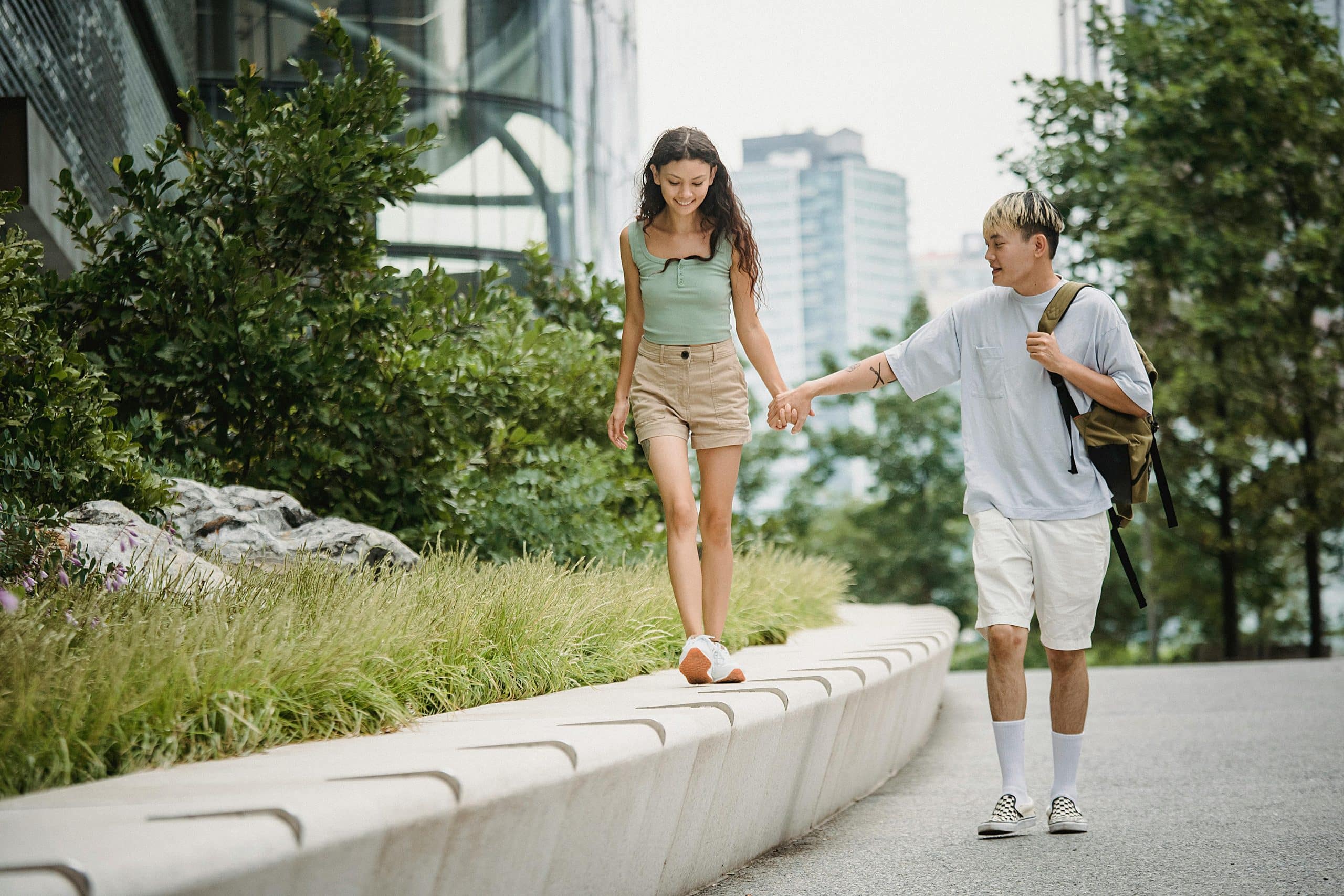 Learn 6 effective ways to balance work and love for a Couple Business, allowing for lasting memories both in the business and personally