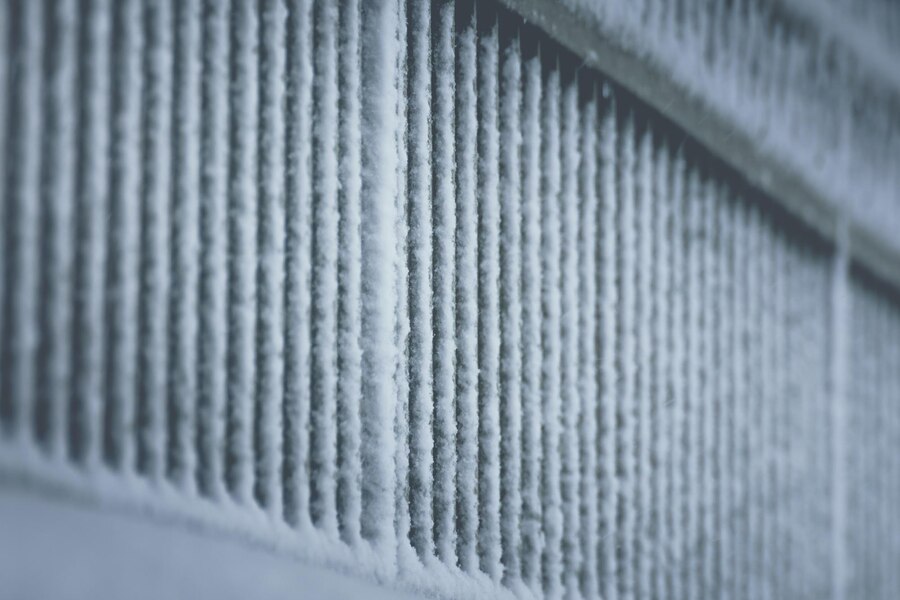 What Causes Your Air Conditioner's Evaporator Coil to Freeze in Palm Desert?