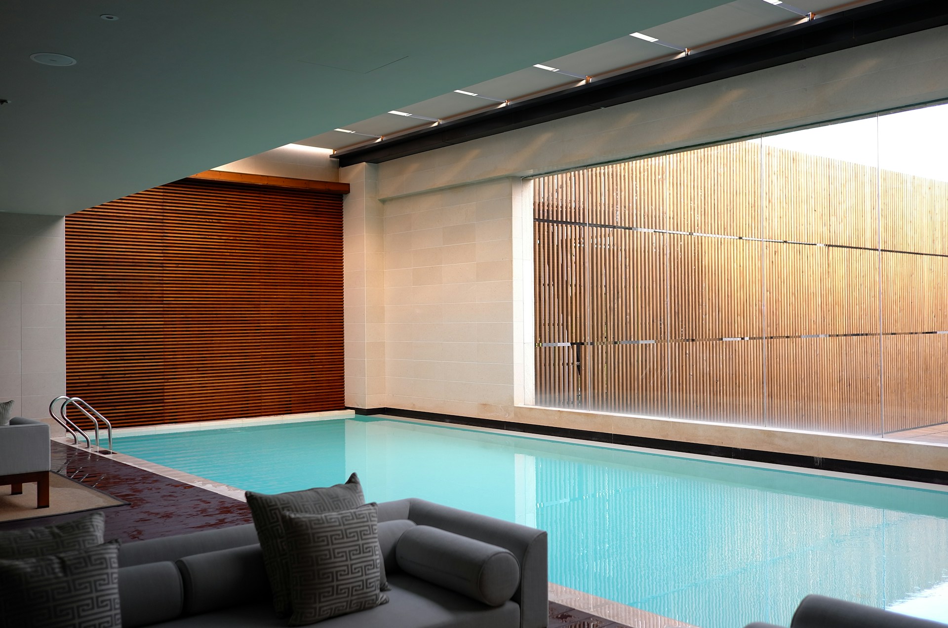 Swimming Pool image from rooms