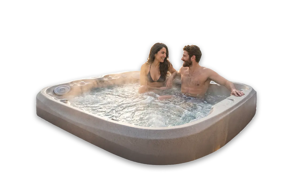 Paar sitzt im Whirlpool, finanziert mit dem Privatkredit der Sparkasse Düren