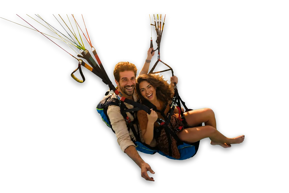 Ein Pärchen beim Fallschirmsprung