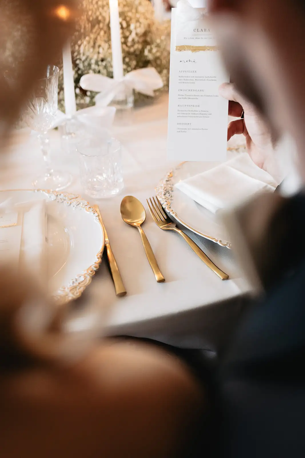 Hochzeit Dinner Besteck und Teller Fokus