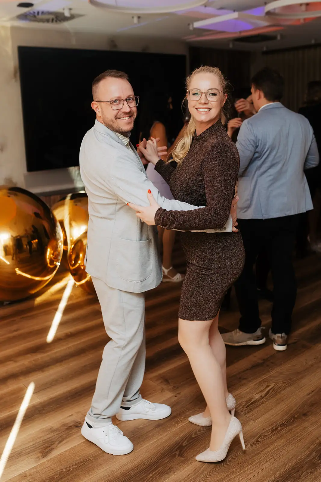 Hochzeit Party Gäste tanzen