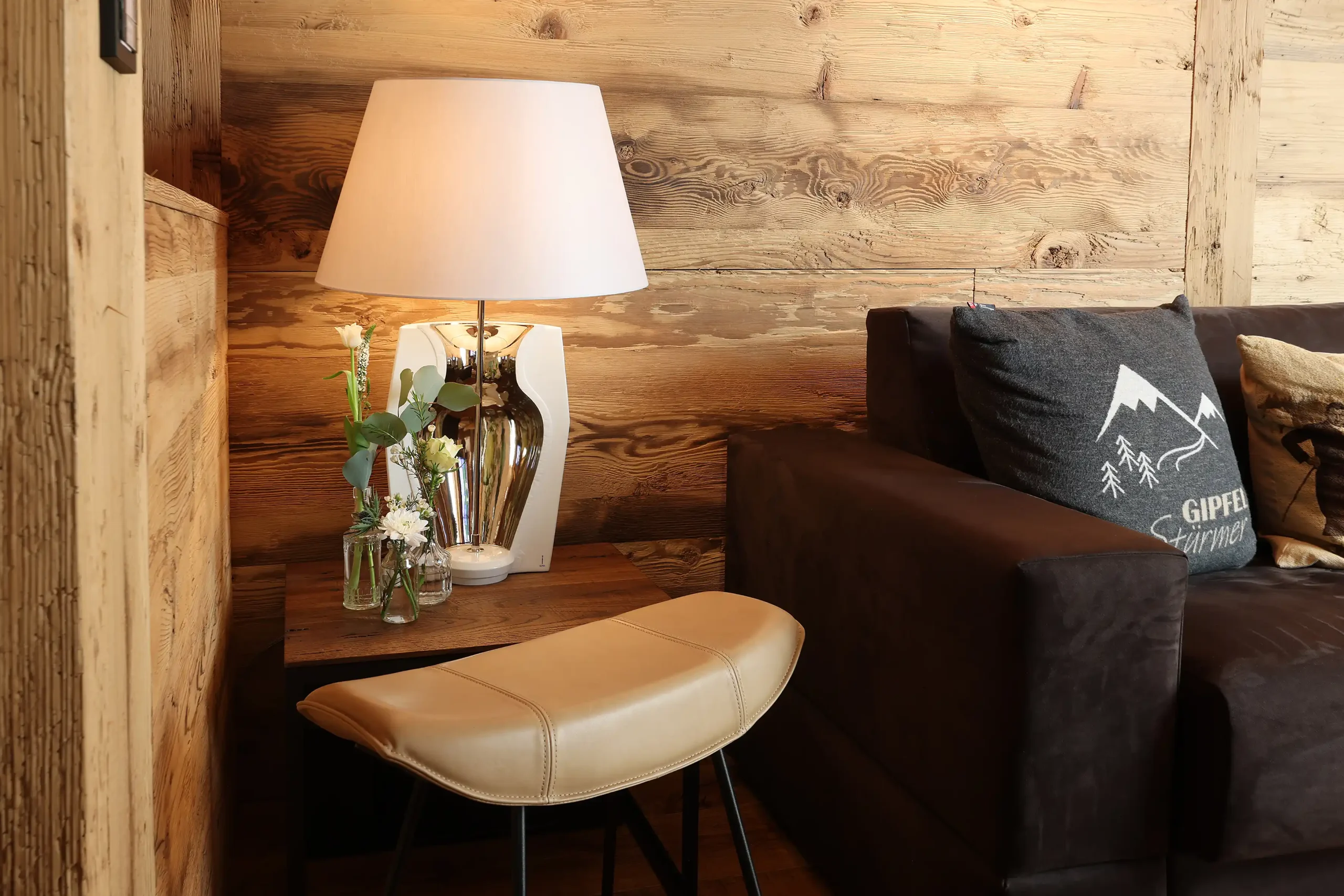 Chalet O Galerie Drinnen Lampe Beistelltisch