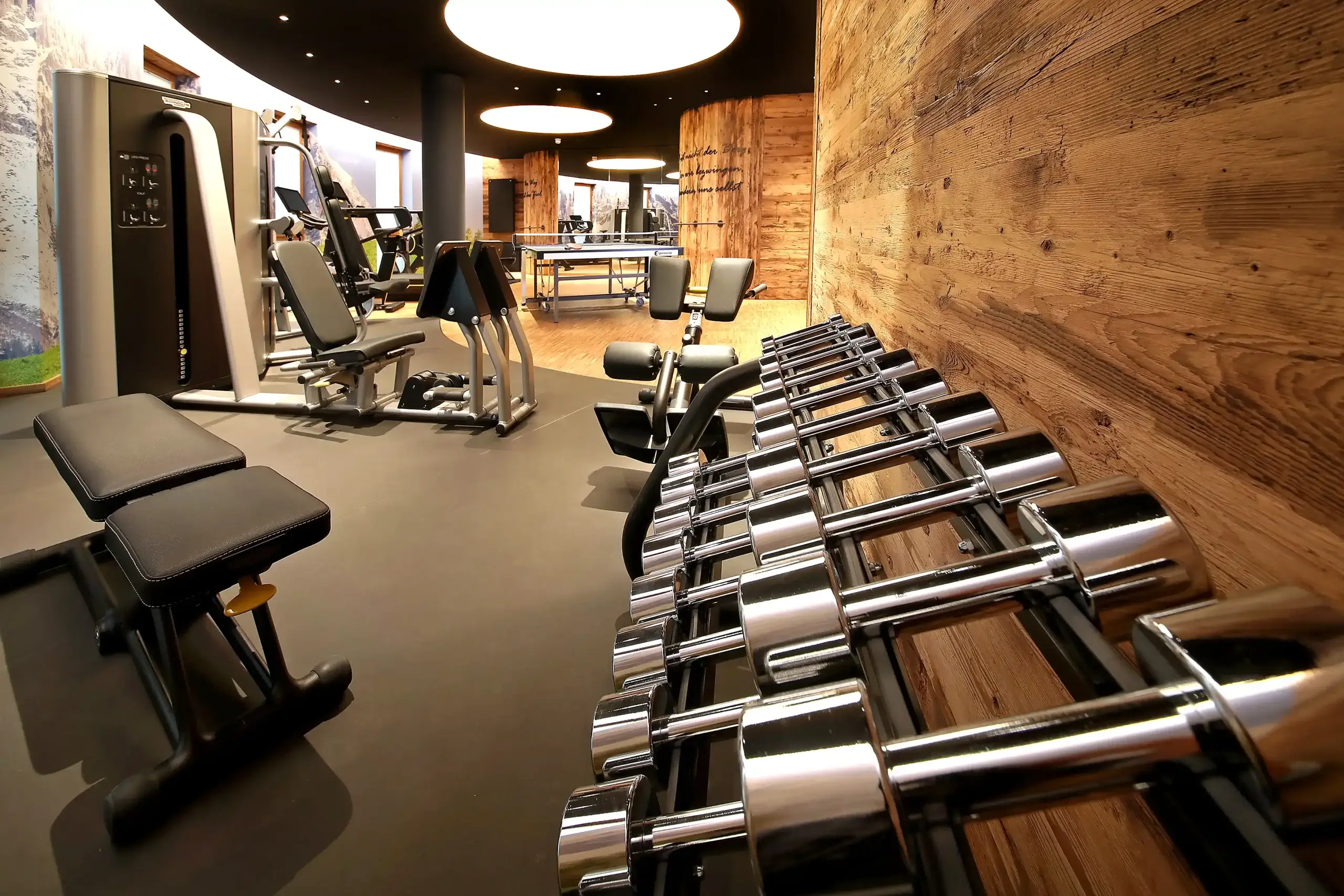Chalet O Galerie Drinnen Fitness Raum, Hantelbereich