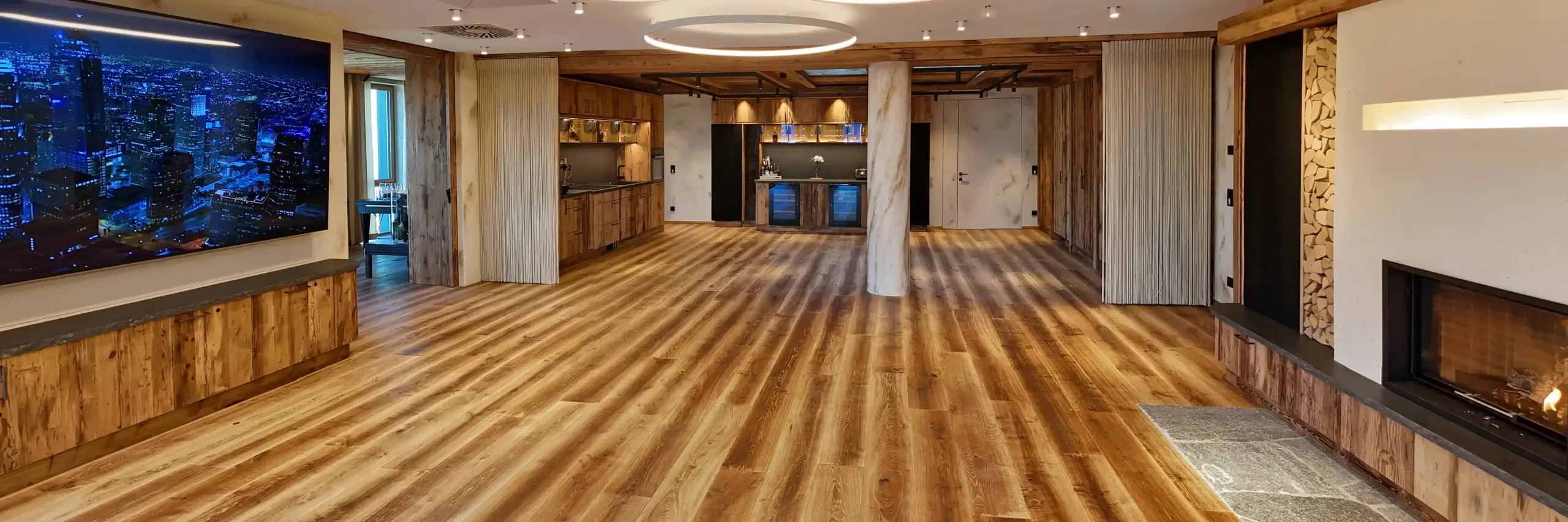 Chalet O Drinnen großer Raum