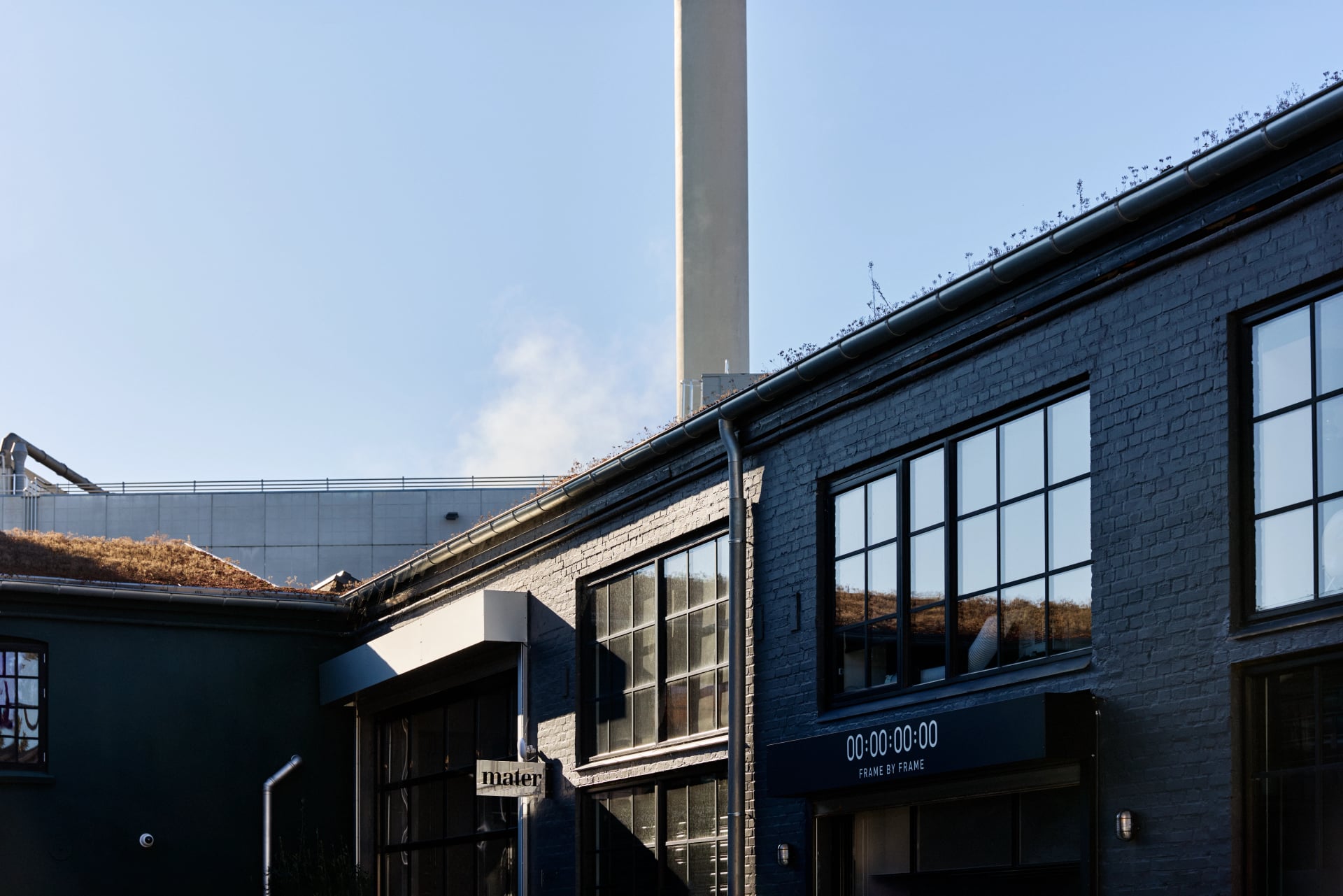Glentevej 45-51 i København NV med historiske industribygninger og moderne erhvervslokaler.