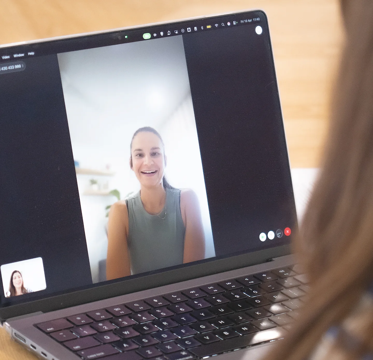 Client and strategist talking through goals during a discovery call